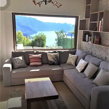 Lago Como Escape *